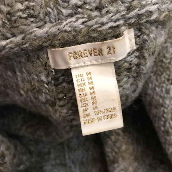 Forever 21 Sweater - Picture 8 of 9